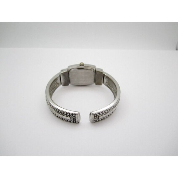 Women Peck & Peck Quartz WR Analog 21mm Round Bangle Watch (H52) "New Battery" - Picture 8 of 9